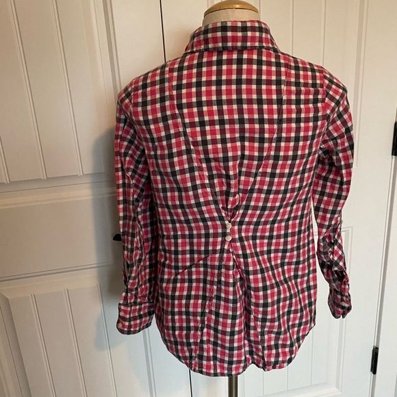 Carhart women’s plaid shirt - Picture 3 of 5